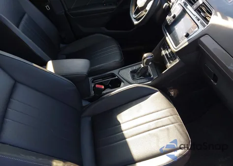 2022 Volkswagen Tiguan 2.0T Se z USA, uszkodzony, nr VIN 3VV3B7AXXNM063267